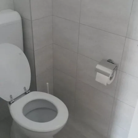 Ferienwohnung In Privlaka Mit Garten, Terrasse Und Grill Apartament