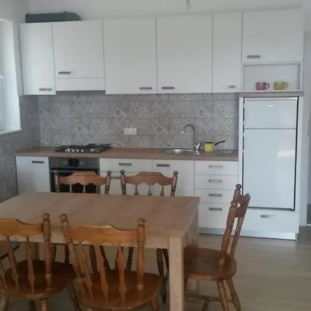 Apartament Ferienwohnung In Privlaka Mit Garten, Terrasse Und Grill *