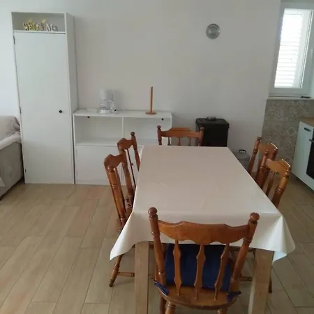 Ferienwohnung In Privlaka Mit Garten, Terrasse Und Grill Apartament